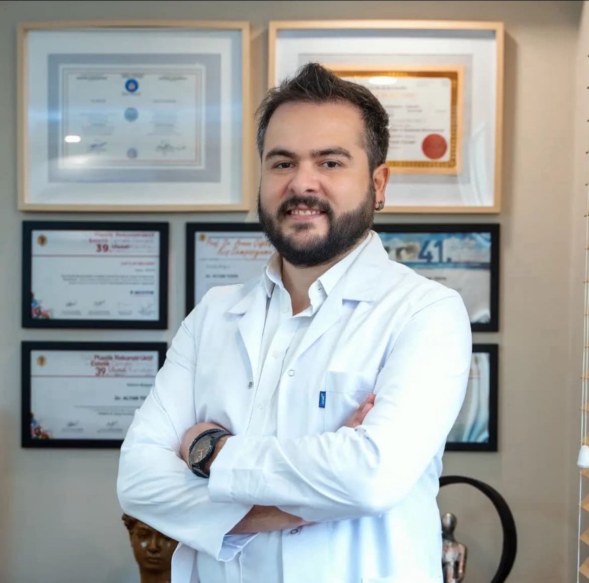 Op. Dr. Altan Tekin, Estetik ve Plastik Cerrah Antalya
