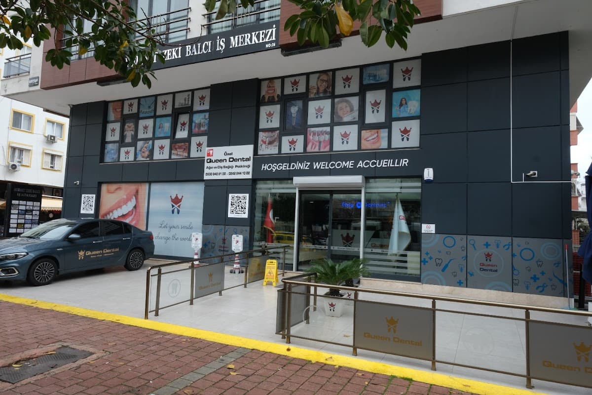 Queen Dental