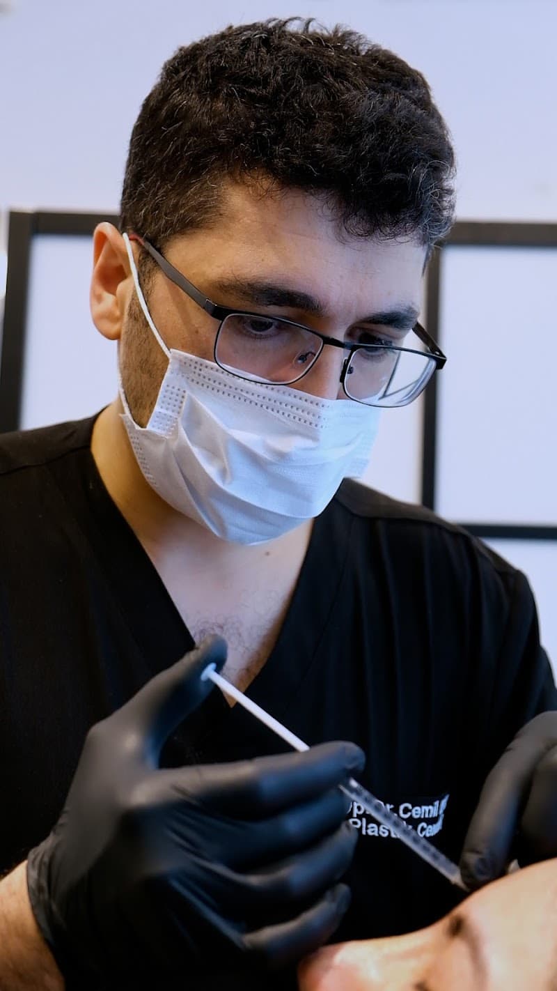 Dr. Cemil Işık - Photo 4