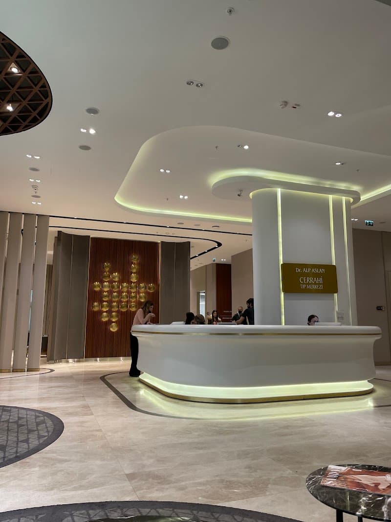 Op. Dr. Alp Aslan - Photo 3