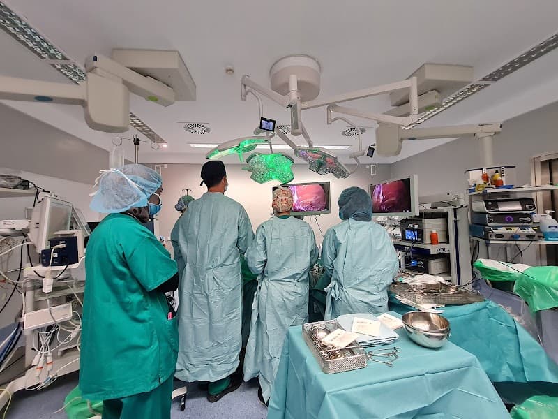 Op. Dr. Ayhan Çolak