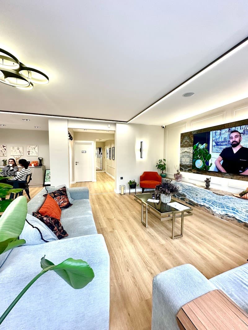 Op. Dr. Cem Berkay Sınacı