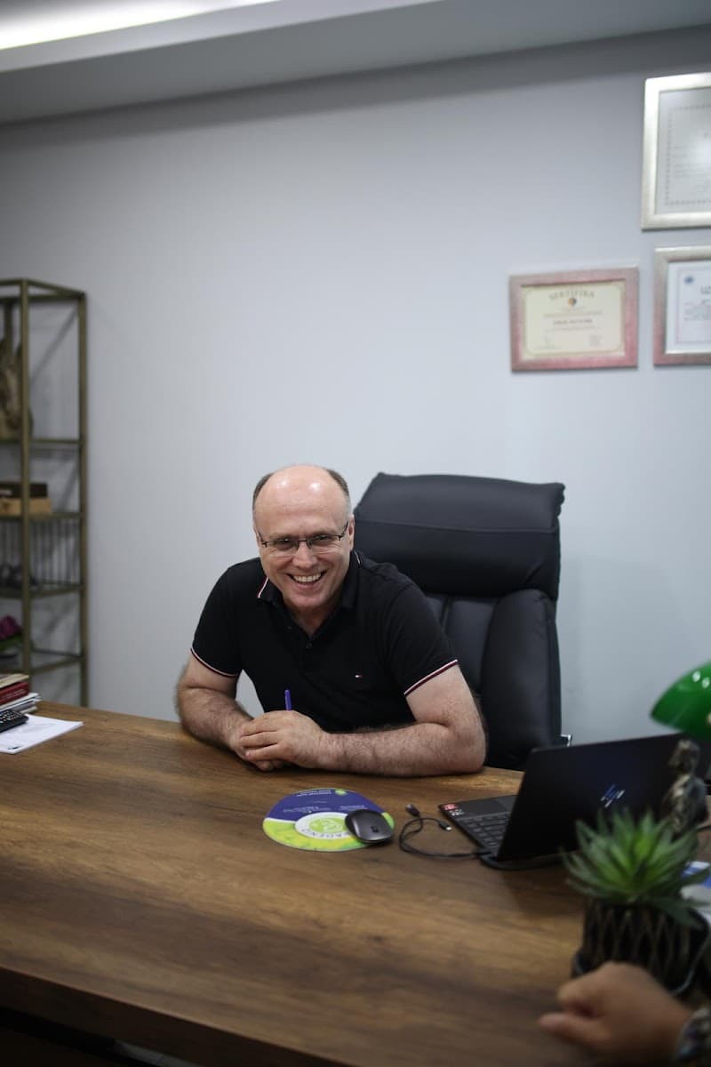 Op. Dr. Erol Öztürk